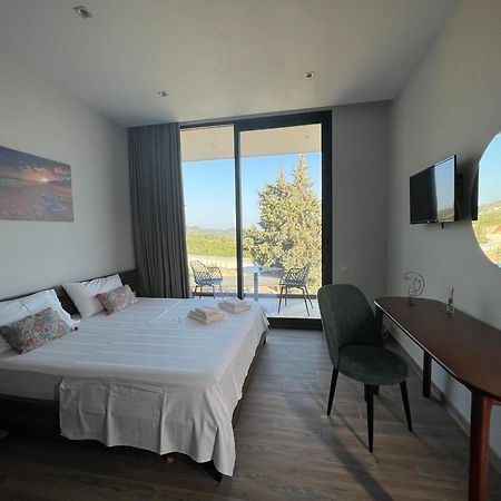 Summer Wine Boutique Hotel Dhërmi Buitenkant foto