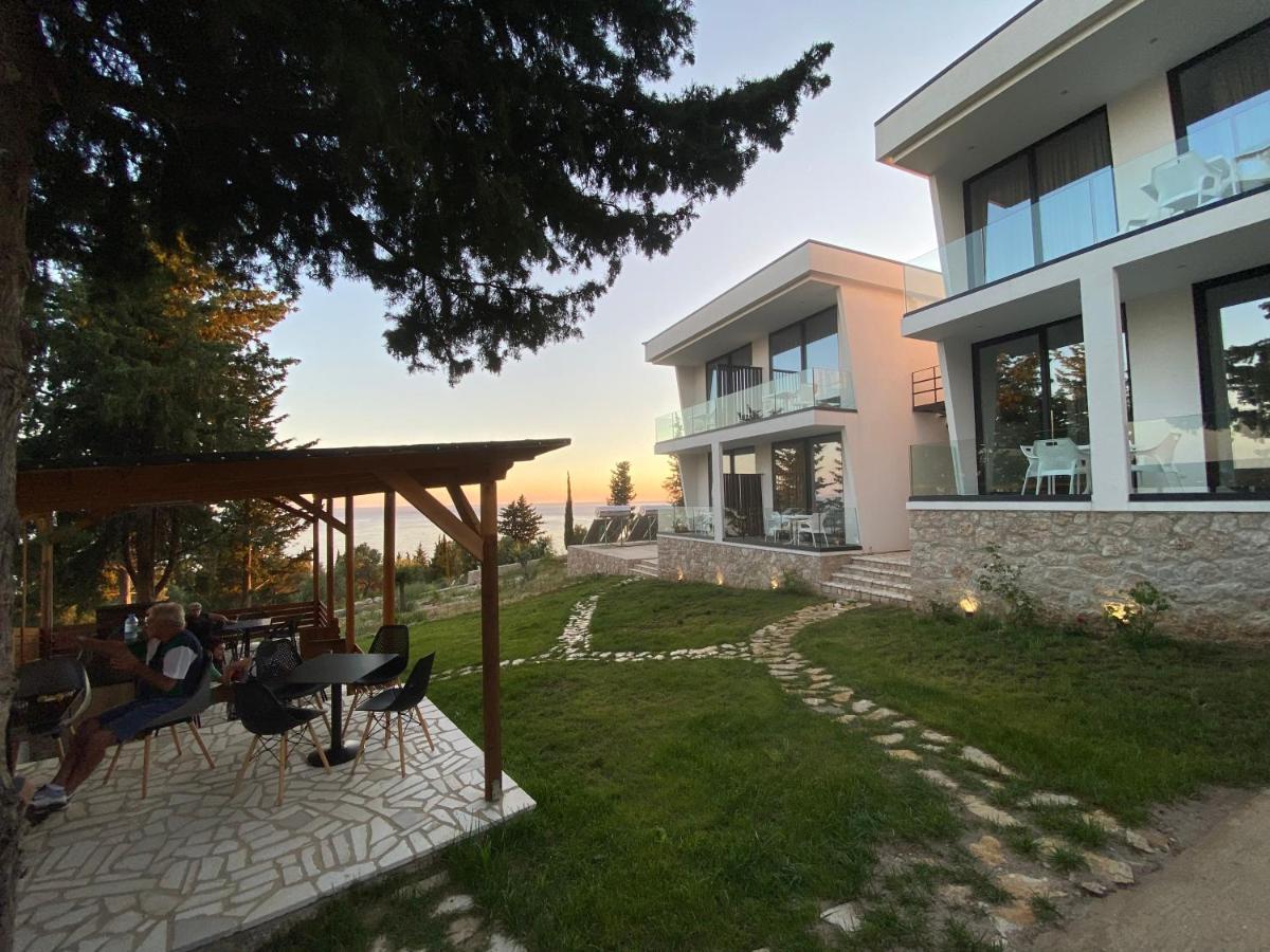 Summer Wine Boutique Hotel Dhërmi Buitenkant foto