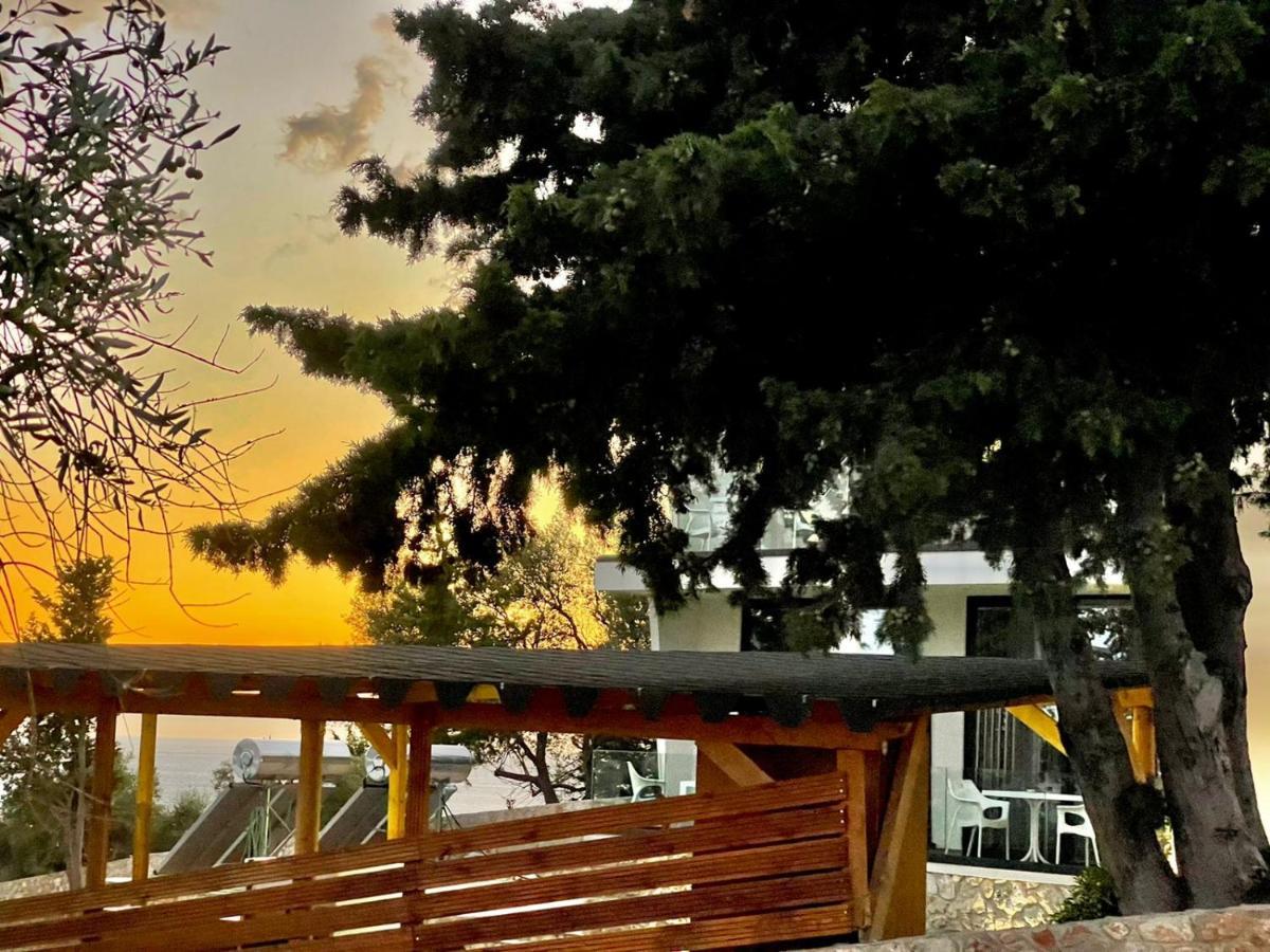 Summer Wine Boutique Hotel Dhërmi Buitenkant foto