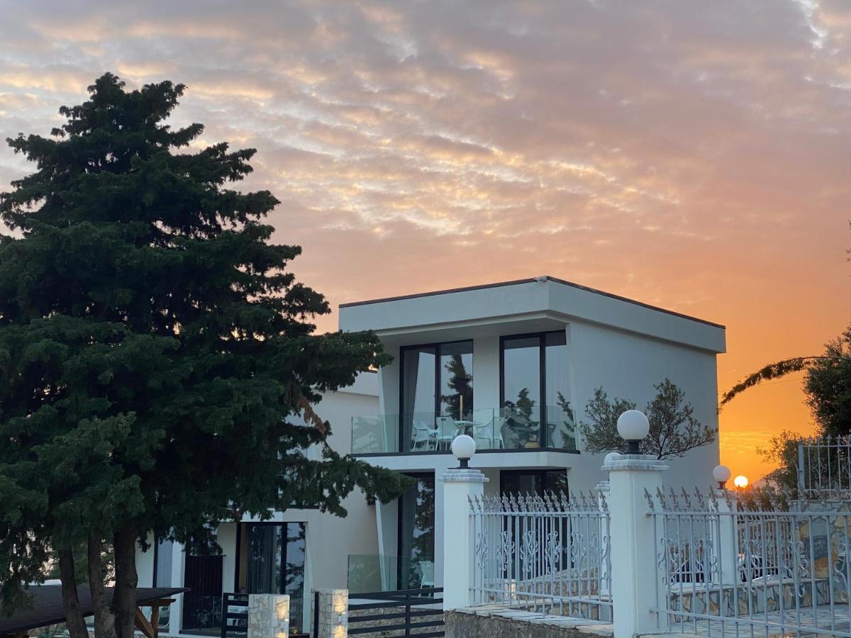Summer Wine Boutique Hotel Dhërmi Buitenkant foto