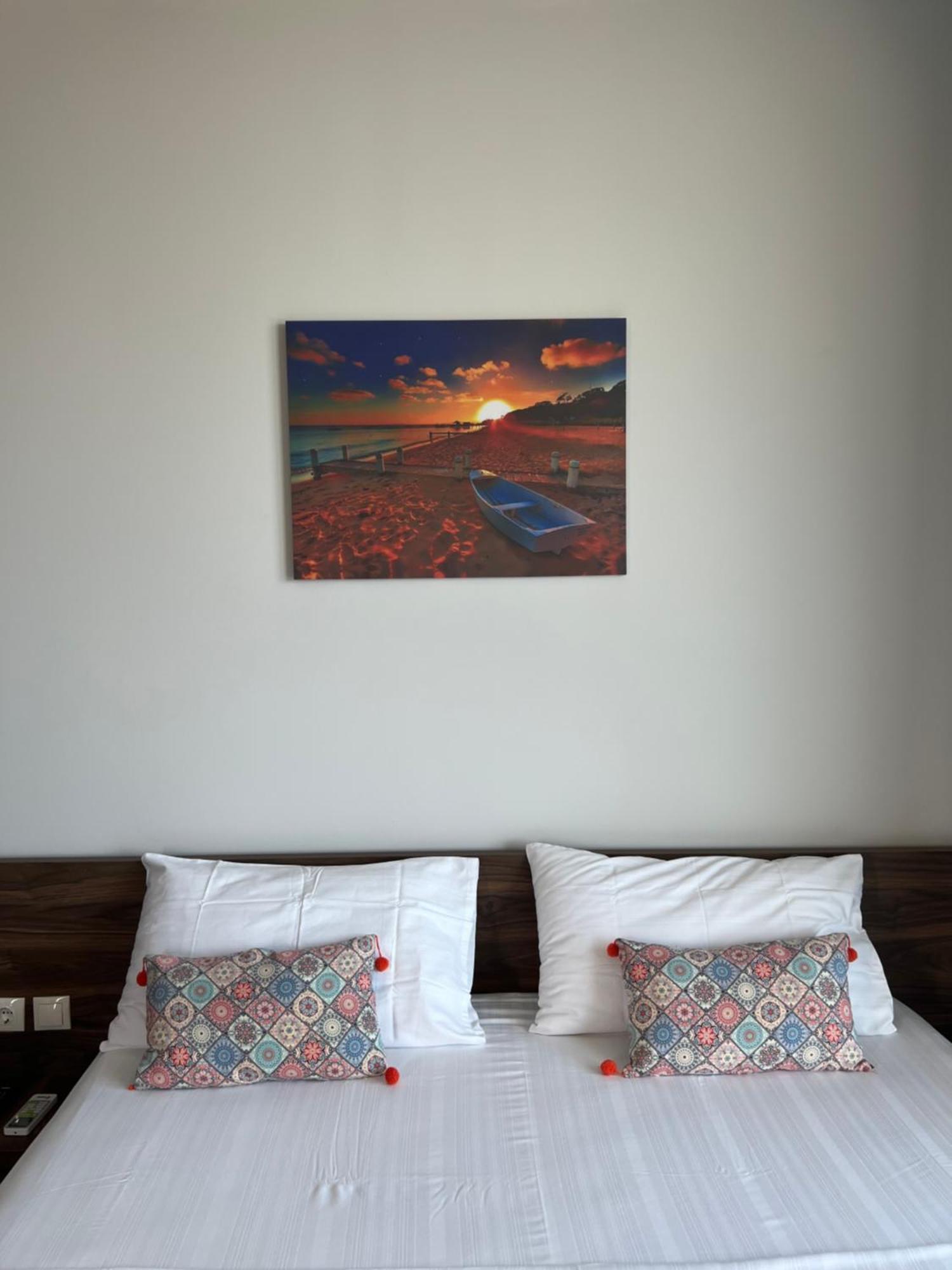 Summer Wine Boutique Hotel Dhërmi Buitenkant foto