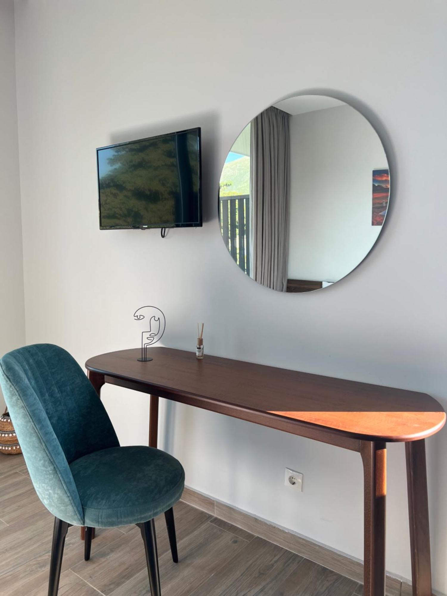 Summer Wine Boutique Hotel Dhërmi Buitenkant foto