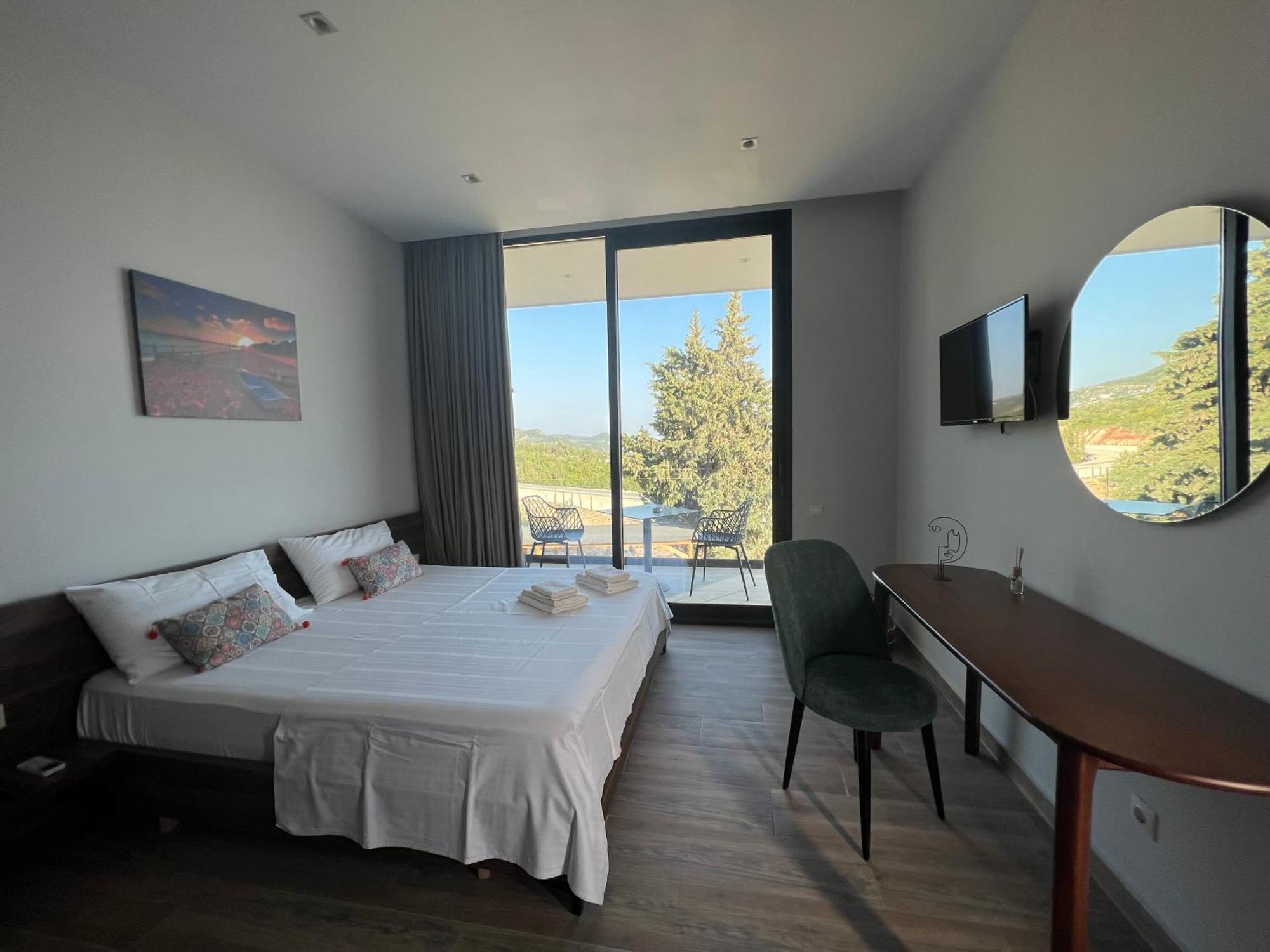 Summer Wine Boutique Hotel Dhërmi Buitenkant foto