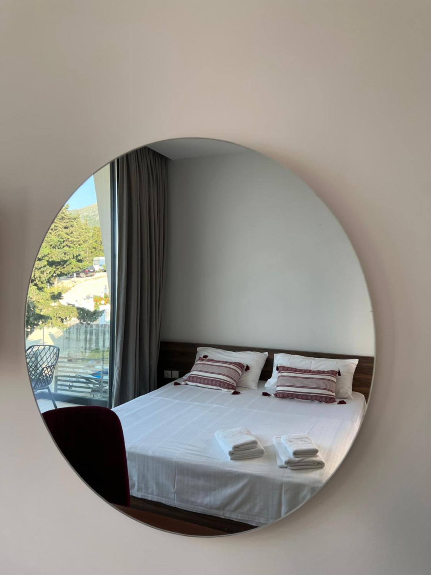 Summer Wine Boutique Hotel Dhërmi Buitenkant foto