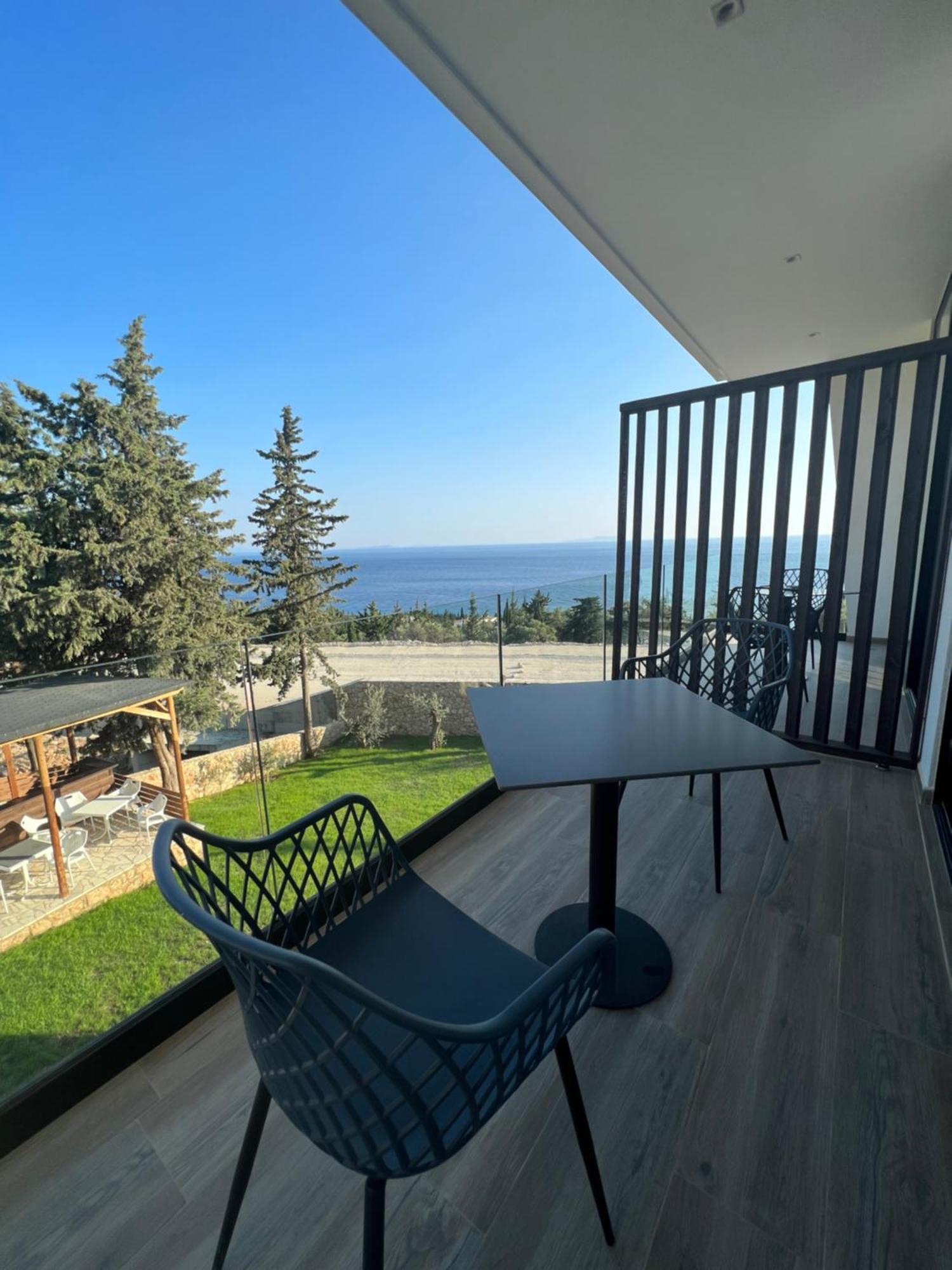 Summer Wine Boutique Hotel Dhërmi Buitenkant foto